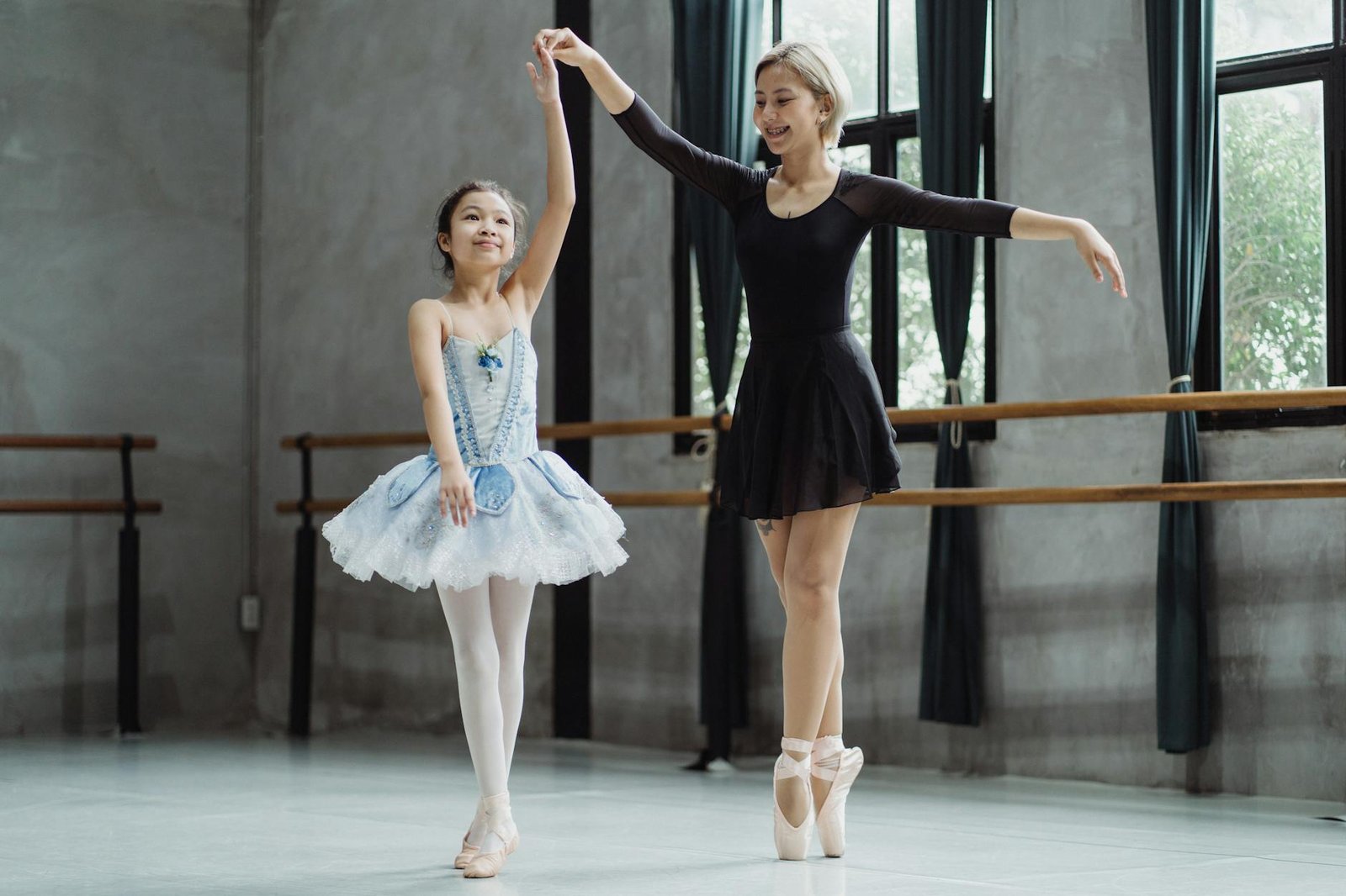 Suffolk Stellar Student Pointe Shoe