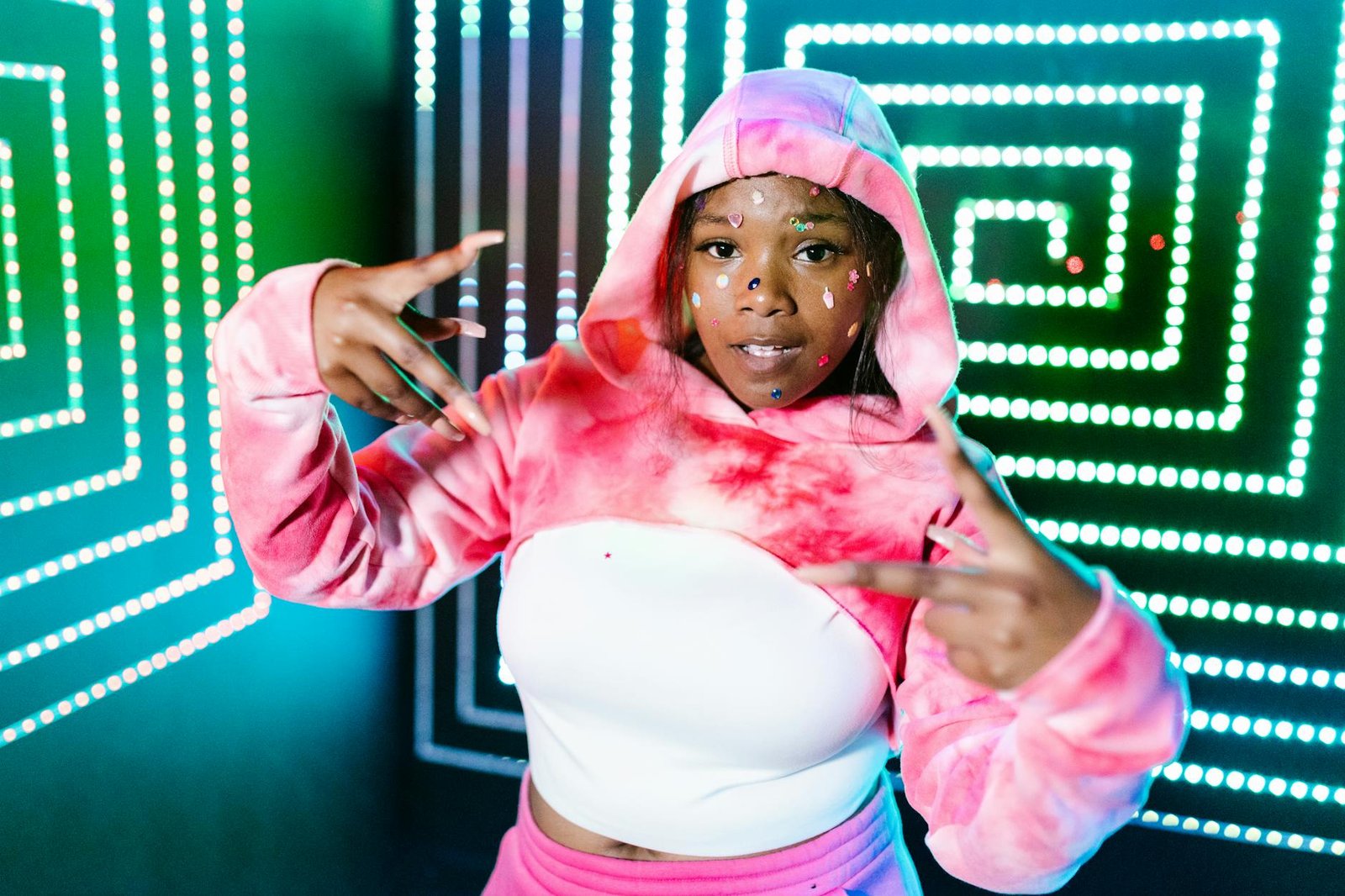 BEJONS Hip Hop Crop Hoodie