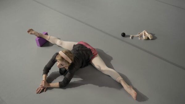 The Best Full-Body Stretching Equipment for Dancers: Your Complete Guide