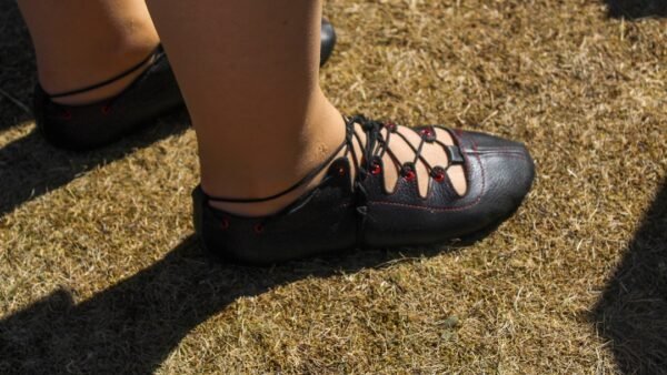 Best Hip Hop Dance Shoes for Studio and Competition