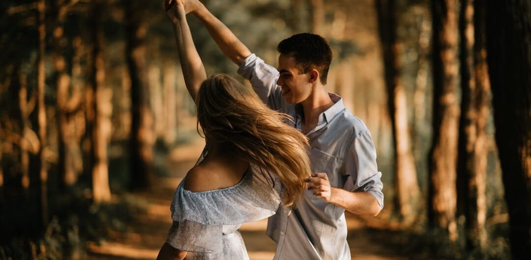 Lindy Hop vs East Coast Swing: Which Should You Learn First?