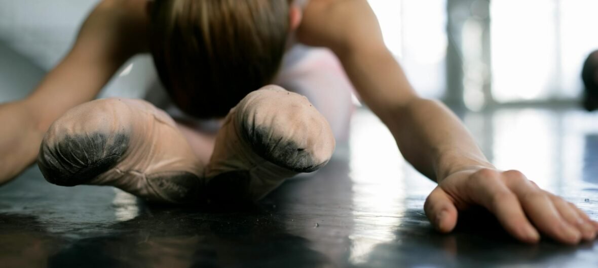 Should You Stretch Before or After Dance Class? The Complete Guide
