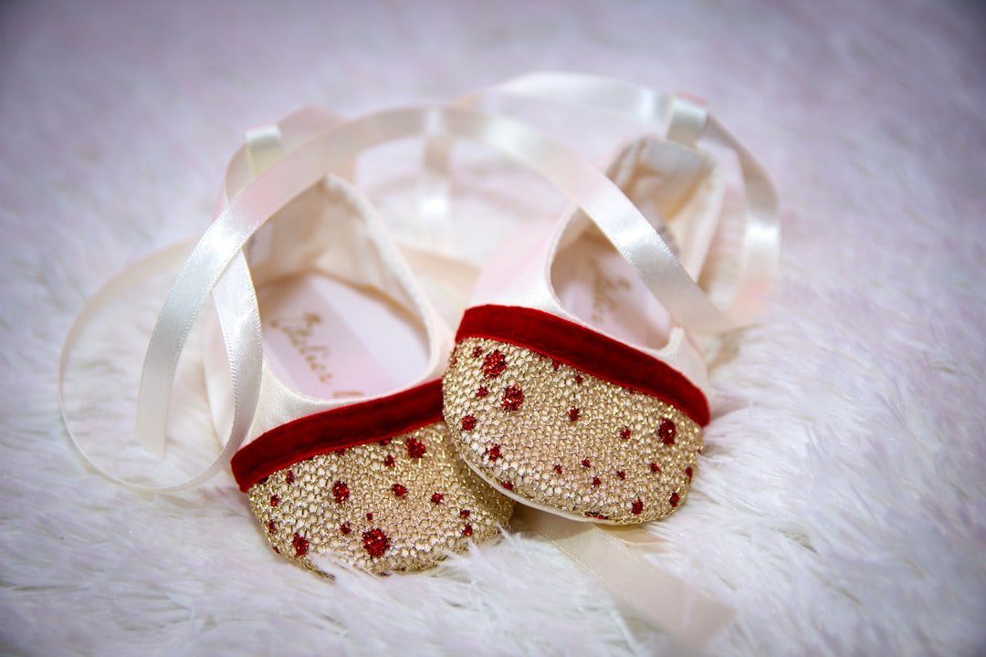 Dance Shoe Grip Pads Adhesive Non-Slip Pads Heel Grip Dance Shoes