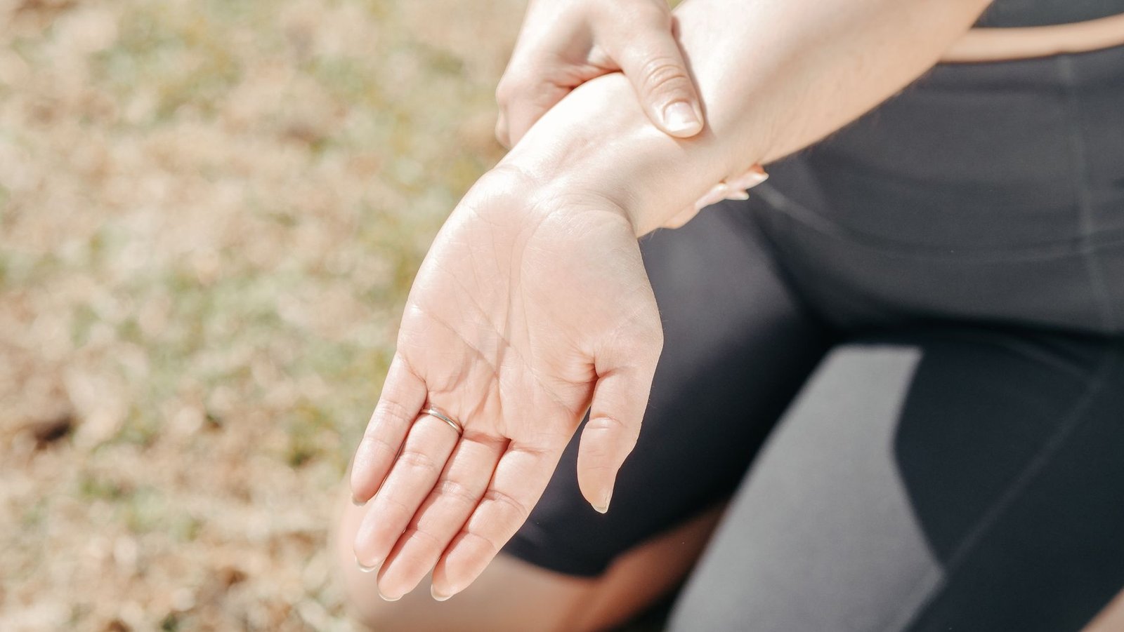 Pole Grip Aid Dry Hands Original Formula