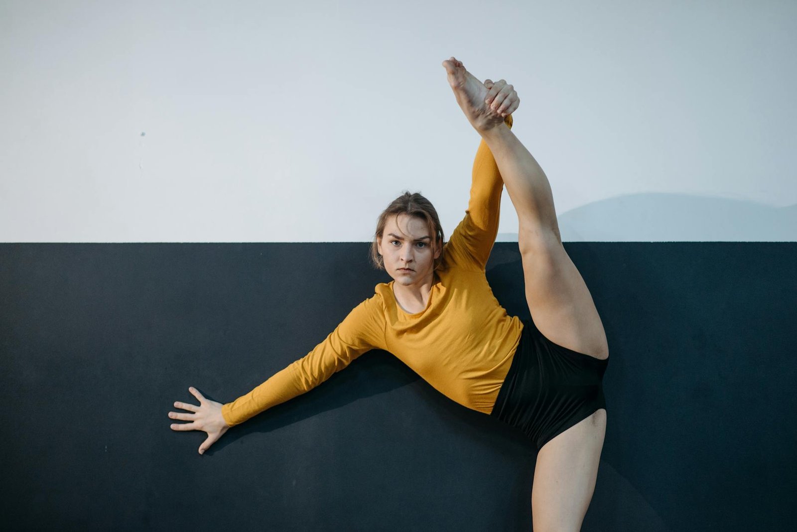 Budget Contemporary Dance Shorts Basic Studio Rehearsal