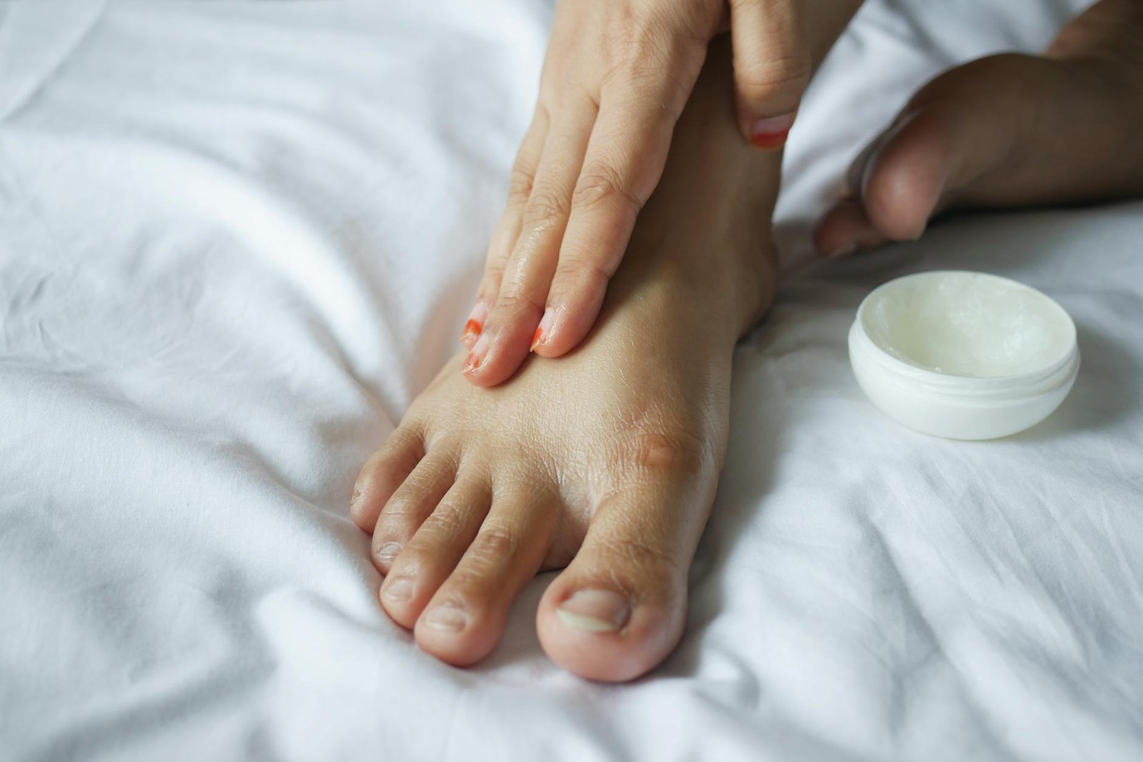 Budget Foot Lotion Dancer Basic Moisturizer Dry Skin Relief