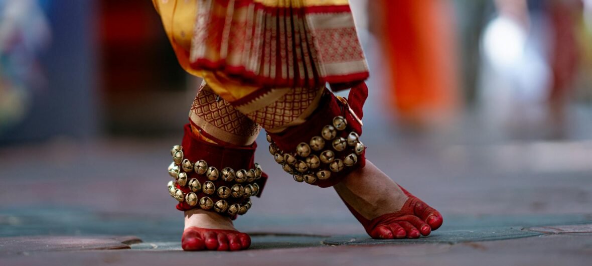 Best Kathak and Bharatanatyam Dance Costume Accessories: Top 7 Picks for 2026